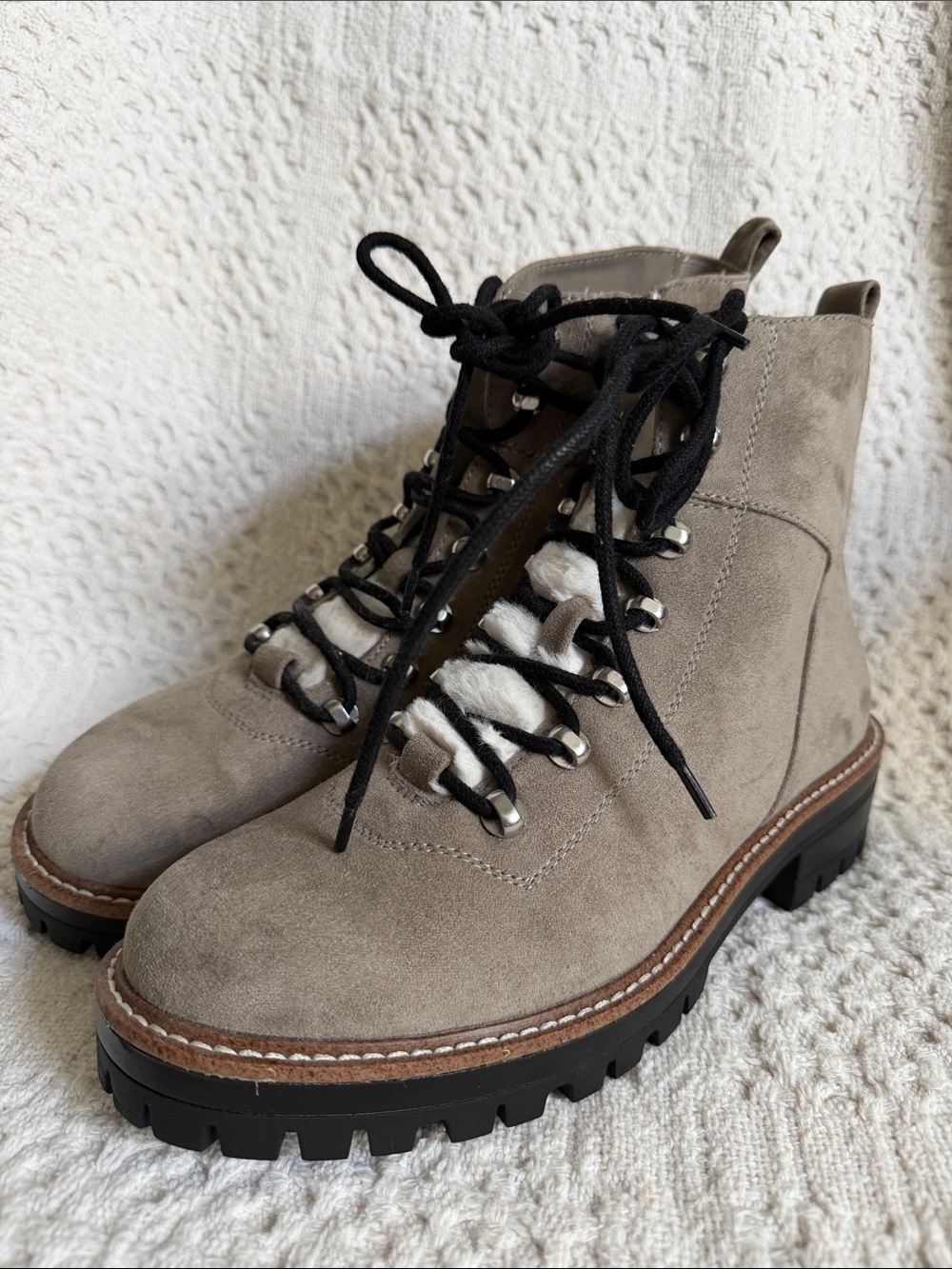Combat boots women’s size 9 NEW